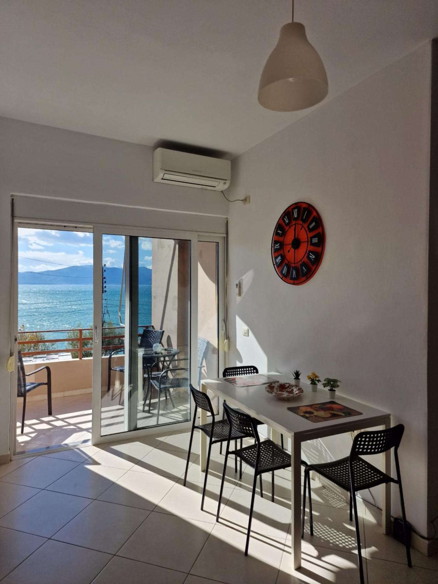 Orange Corner Apartment Sarandë Buitenkant foto
