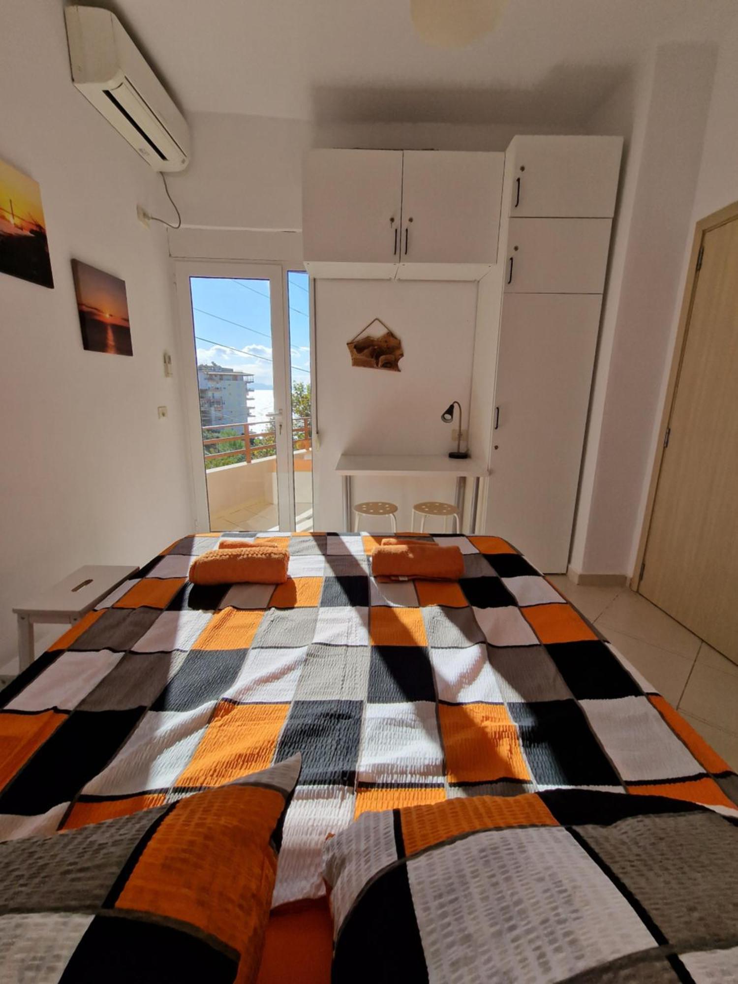 Orange Corner Apartment Sarandë Buitenkant foto