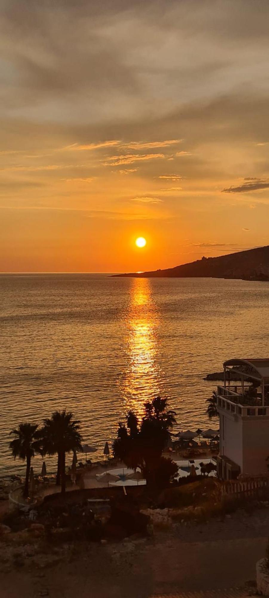 Orange Corner Apartment Sarandë Buitenkant foto