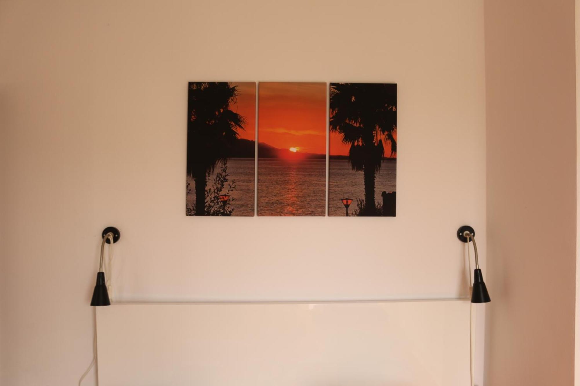 Orange Corner Apartment Sarandë Buitenkant foto